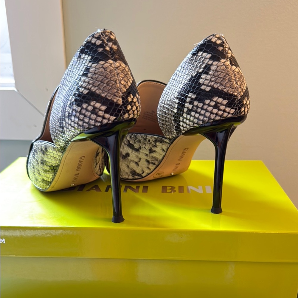Gianni Bini Black and White Snakeskin High Heel Loafers - Picture 5 of 6